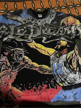 New Valley dreams Size Small Sculpture graphic washed short sleeve t shirt